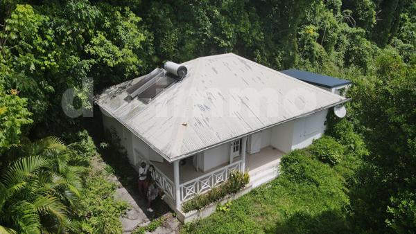 Maison traditionnelle  90m 2 MORNE A L'EAU