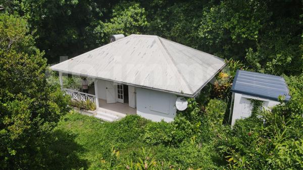 Maison traditionnelle  90m 2 MORNE A L'EAU