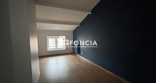 Location Appartement 5 pièces 181.29 m² - Villefranche-sur-saône 69400