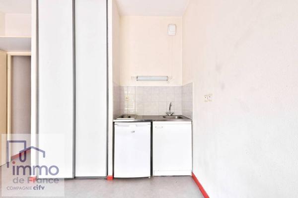 LYON 8 proximité Manufacture des tabacs