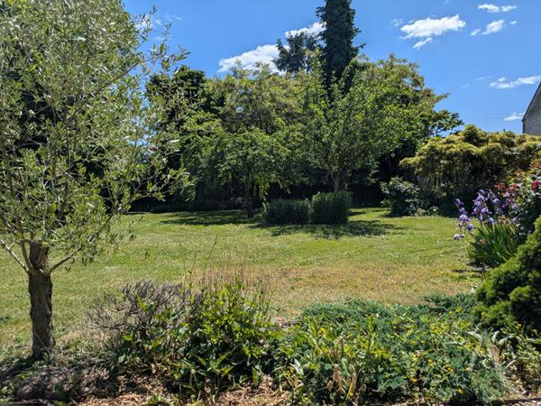 Maison Lommoye 5 pièce(s) 100.76 m2 + Dépendance de 25 m2