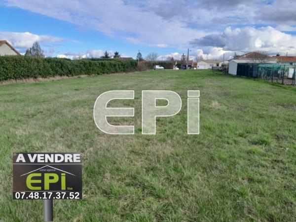 Neuville-de-Poitou Terrain Constructible Ajouter à ma sélection Référence : 9086