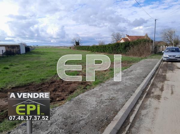 Neuville-de-Poitou Terrain Constructible Ajouter à ma sélection Référence : 9086