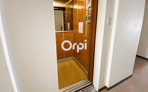 Appartement à vendre    1 pièce • 42 m2 Martigues