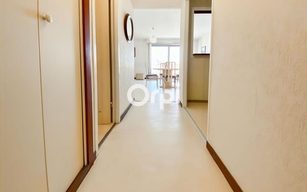 Appartement à vendre    1 pièce • 42 m2 Martigues