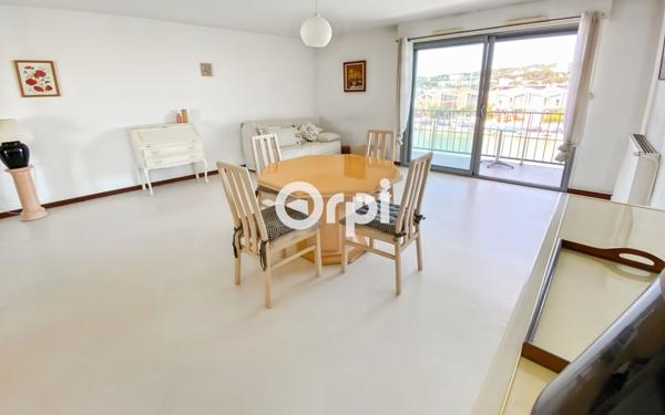 Appartement à vendre    1 pièce • 42 m2 Martigues