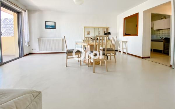 Appartement à vendre    1 pièce • 42 m2 Martigues