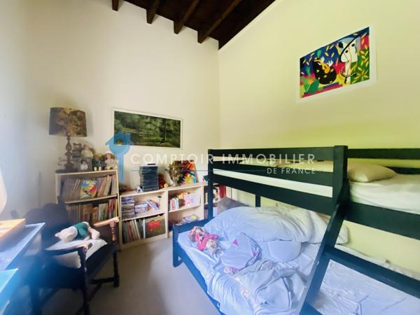 Maison
                                                                                                                                                                                                                                                                                                                        6 pièce(s)                                                                                                                                                                                                          4 chambre(s)                                                                                                                                                                                                          185  m²