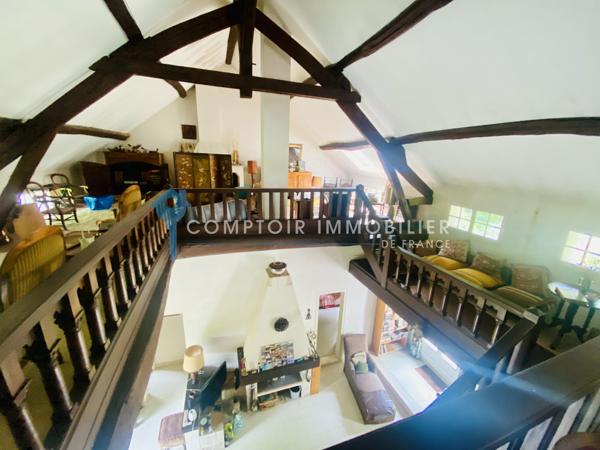 Maison
                                                                                                                                                                                                                                                                                                                        6 pièce(s)                                                                                                                                                                                                          4 chambre(s)                                                                                                                                                                                                          185  m²