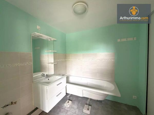 Vente                                                      Maison
                        
                     5 pièces                      140 m2                     à Choisy-Au-Bac
