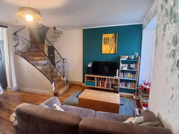 NERSAC (16) Maison rénovée avec dépendance exceptionnelle