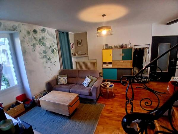 NERSAC (16) Maison rénovée avec dépendance exceptionnelle