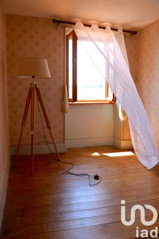 Maison à vendre 4 pièces 93 m² Saint-Bonnet-le-Chastel