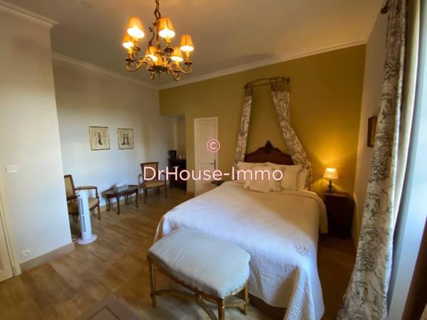 Bien immobilier à vendre 20 pièces de 809 m²