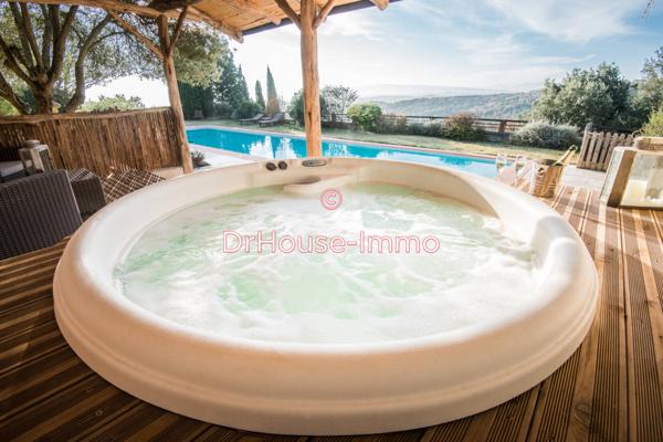 Bien immobilier à vendre 20 pièces de 809 m²