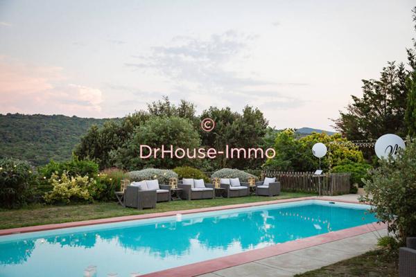 Bien immobilier à vendre 20 pièces de 809 m²
