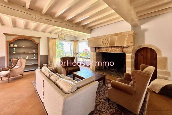 Bien immobilier à vendre 20 pièces de 809 m²