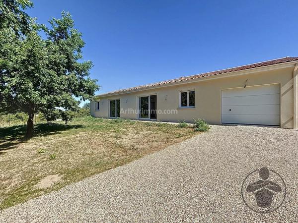 Vente                                                      Maison
                        
                     4 pièces                      123 m2                     à Vélines