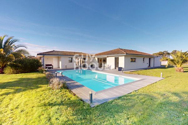 Élégante maison F3 de plain pied avec piscine et terrain clos