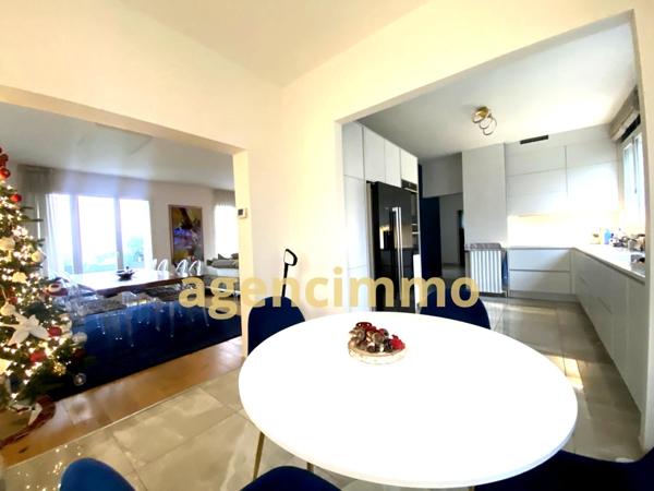 À vendre - Maison bourgeoise, 8 pièces située à Chennevières-sur-Marne (94430)