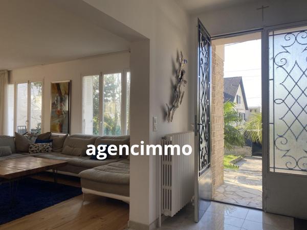 À vendre - Maison bourgeoise, 8 pièces située à Chennevières-sur-Marne (94430)