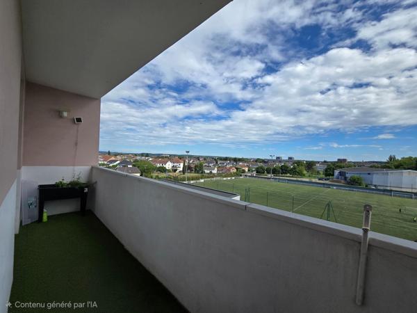 Vaste et lumineux appartement traversant, F6 3 chambre avec balcon