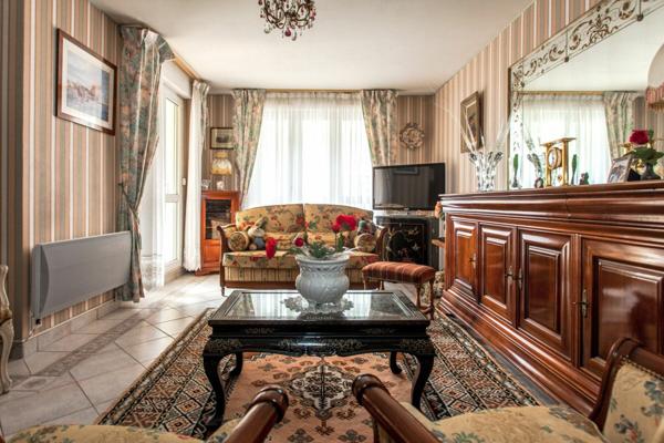 Appartement à vendre    5 pièces • 105 m2 Chelles