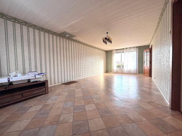 Pavillon lumineux avec jardin