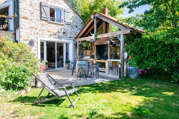 La maison de caractère rénovée avec jardin à proximité du centre-ville