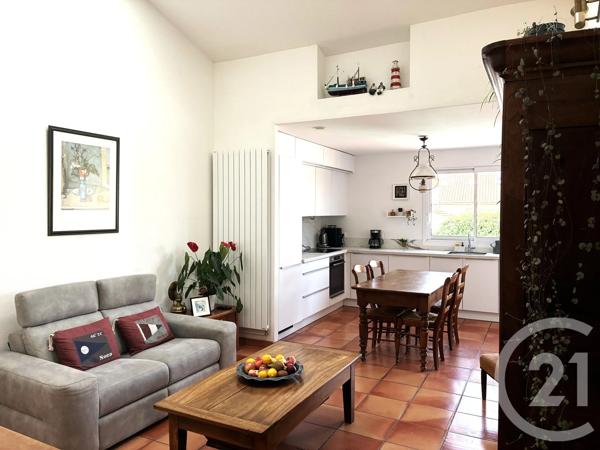 Maison à vendre  6 pièces - 140 m 2   FOURAS  - 17