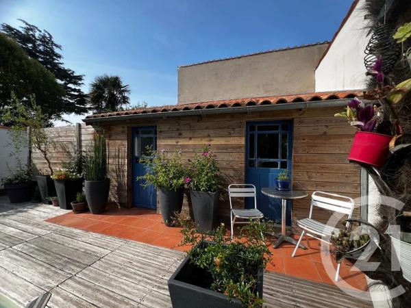 Maison à vendre  6 pièces - 140 m 2   FOURAS  - 17