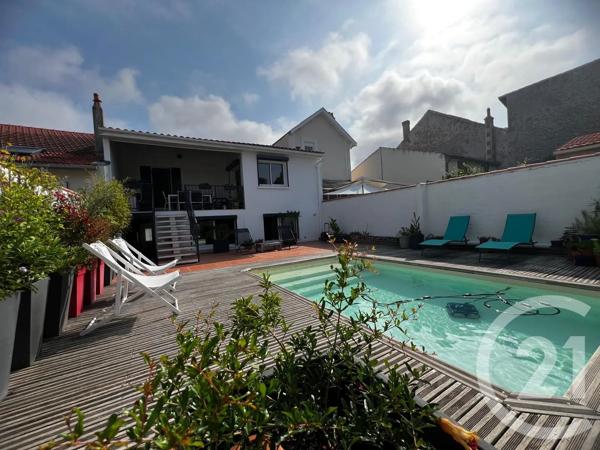 Maison à vendre  6 pièces - 140 m 2   FOURAS  - 17