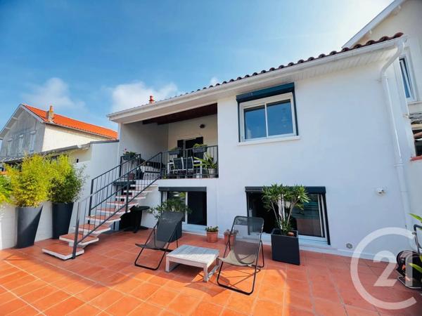 Maison à vendre  6 pièces - 140 m 2   FOURAS  - 17