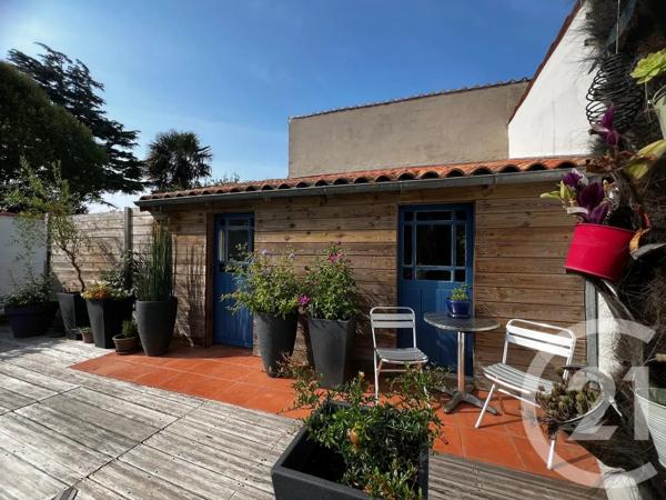 Maison à vendre  6 pièces - 140 m 2   FOURAS  - 17