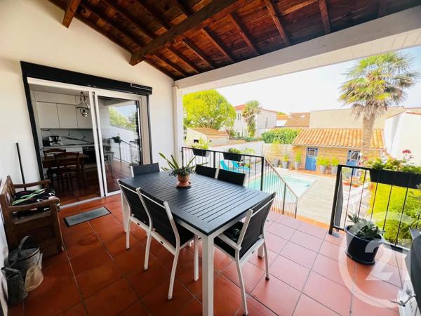 Maison à vendre  6 pièces - 140 m 2   FOURAS  - 17