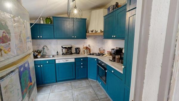 Maison avec jardin et garage rénové proche des commodités