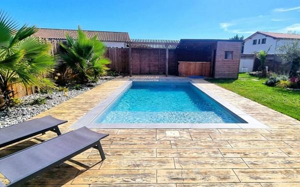 Maison à vendre    4 pièces •  Saubrigues