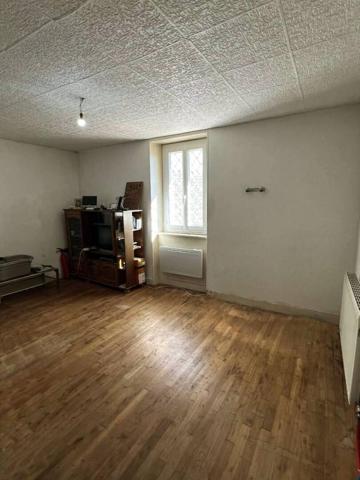 DORDOGNE - BAR TABAC RESTAURANT 80 COUVERTS, TERRASSE ET LOGEMENT