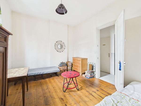 Appartement 5 pièces 98.77 m2