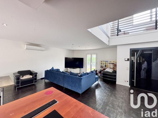 Maison à vendre 8 pièces 160 m² Saint-Jean-Bonnefonds