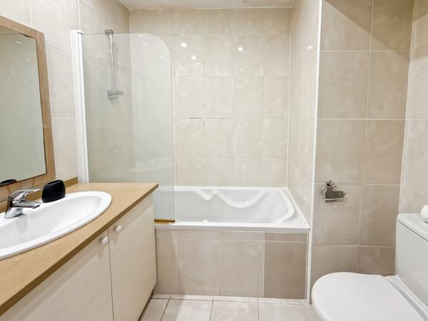 Cannes Carnot - 3 pièces duplex dernier étage avec balcon et parking