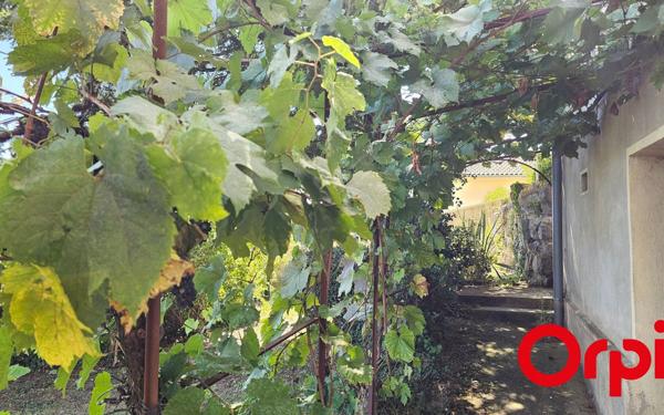 Maison à vendre    7 pièces •  Saint-Genis-Laval