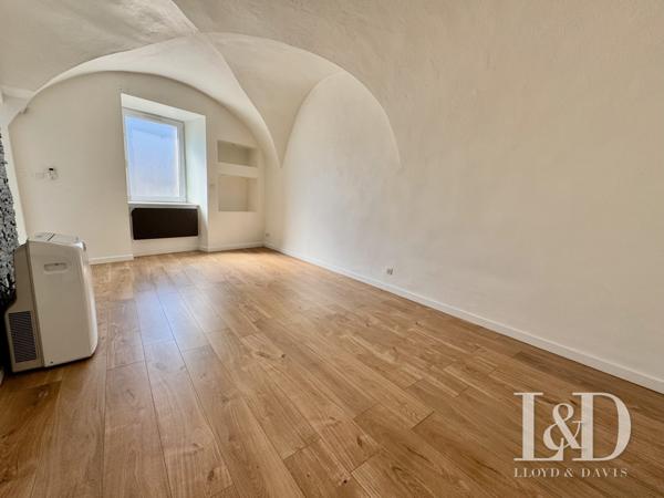 Appartement T3 dans maison de village