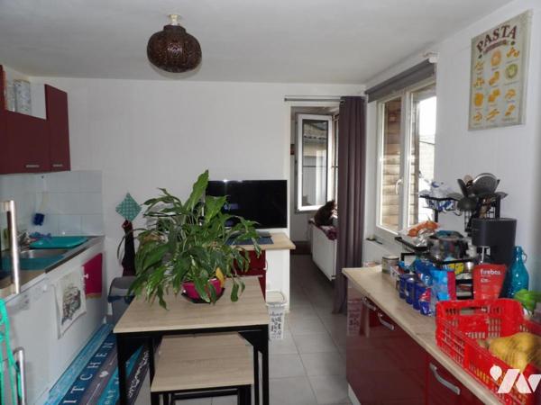 BETHUNE EN EXCLUSIVITE, Idéal investisseur - Maison actuellement louée avec un lot de 12 garages 