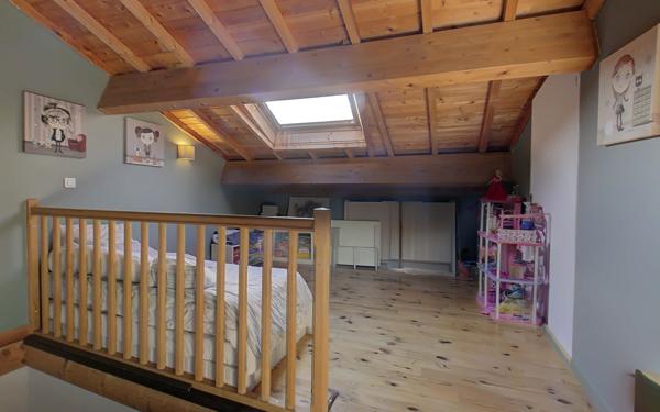 Maison à vendre    7 pièces • 203 m2 Collonges-au-Mont-d'Or