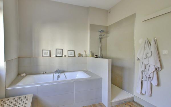 Maison à vendre    7 pièces • 203 m2 Collonges-au-Mont-d'Or