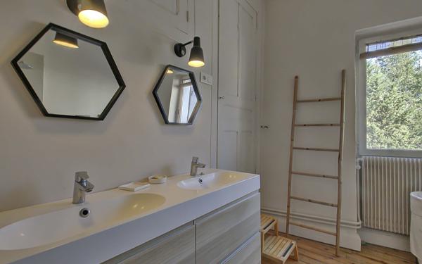 Maison à vendre    7 pièces • 203 m2 Collonges-au-Mont-d'Or