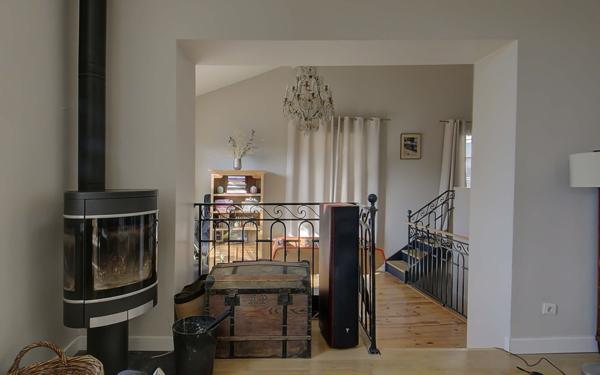 Maison à vendre    7 pièces • 203 m2 Collonges-au-Mont-d'Or