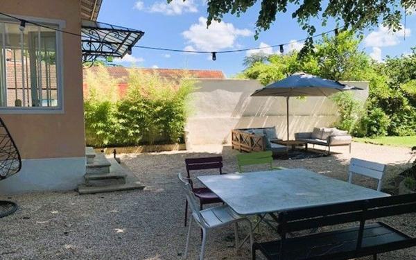 Maison à vendre    7 pièces • 203 m2 Collonges-au-Mont-d'Or