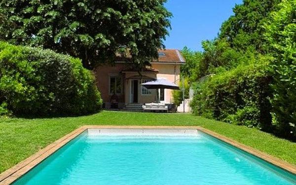 Maison à vendre    7 pièces • 203 m2 Collonges-au-Mont-d'Or